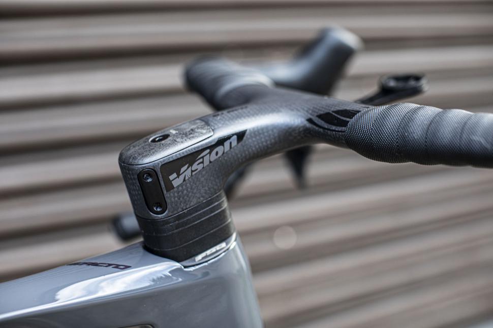 2025 Merida Reacto 9000 stem detail.jpg