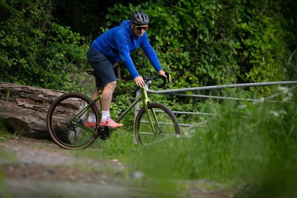 2025 Merida Silex 400 riding 1.jpg