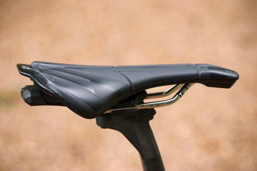 2025 Merida Silex 8000 - saddle.jpg