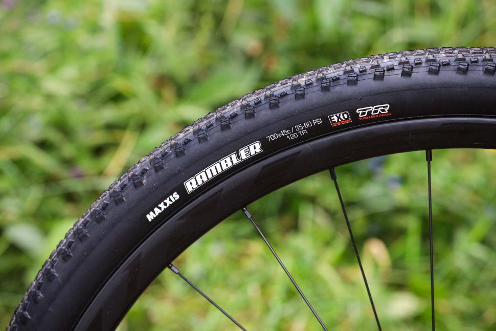 2025 Merida Silex 8000 - tyre.jpg
