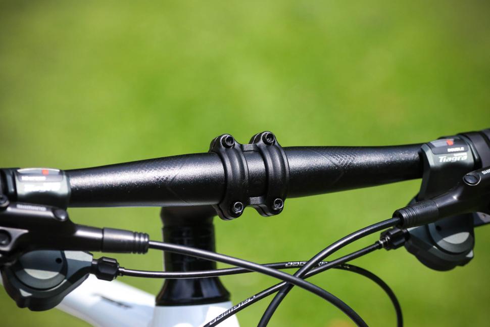 2025 Merida Speeder 300 - bars 1.jpg