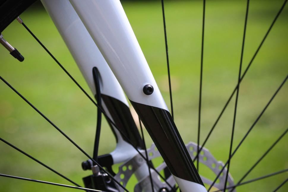 2025 Merida Speeder 300 - fork detail.jpg