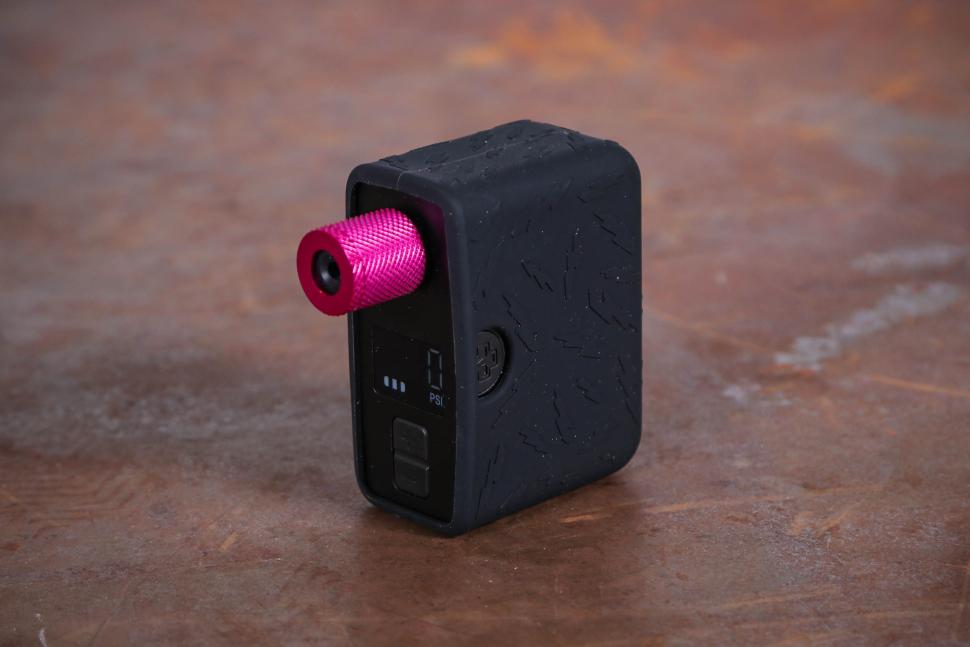 2025 Muc-Off AirMach Electric Mini Inflator PRO.jpg