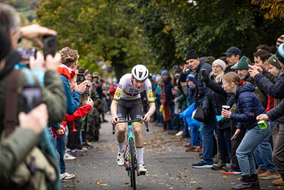 2025 National Hill Climb Championships - Harry Hudson riding
