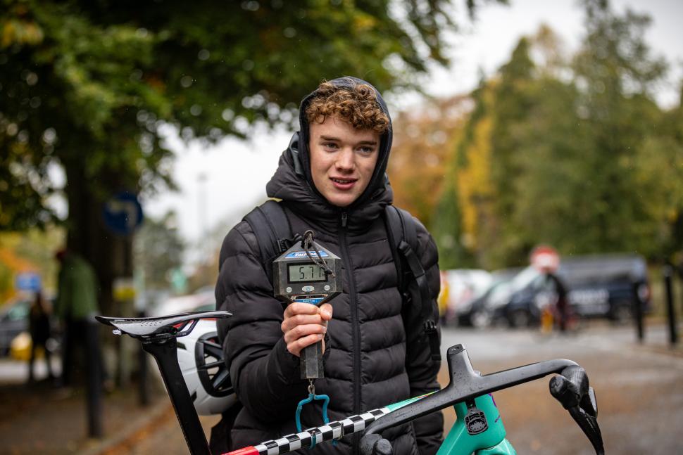 2025 National Hill Climb Championships - Harry Hudson weighing his bike
