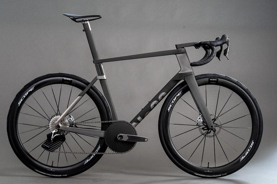 2025 No.22 Bicycle Company Reactor Aero driveside full