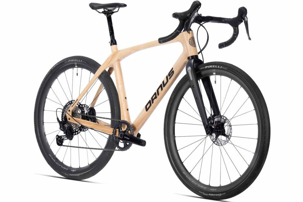 2025 Ornus Radix complete bike studio - 1