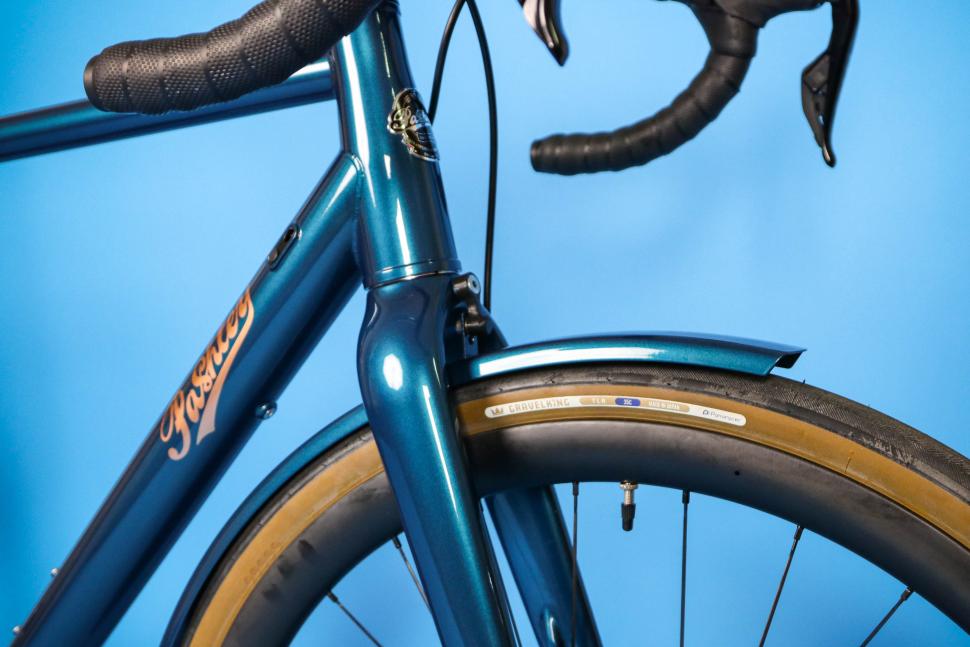 2025 Pashley Roadfinder electric - Shimano 105 - front detail.jpg