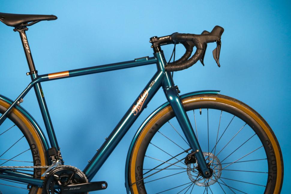 2025 Pashley Roadfinder electric - Shimano 105 - front.jpg