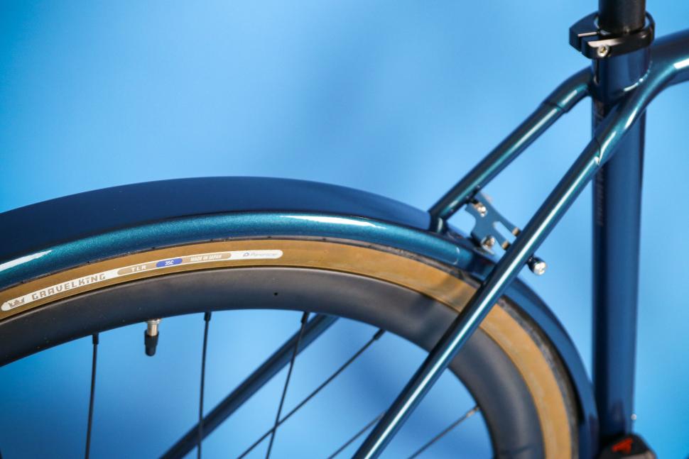 2025 Pashley Roadfinder electric - Shimano 105 - seat stays and rear guard.jpg