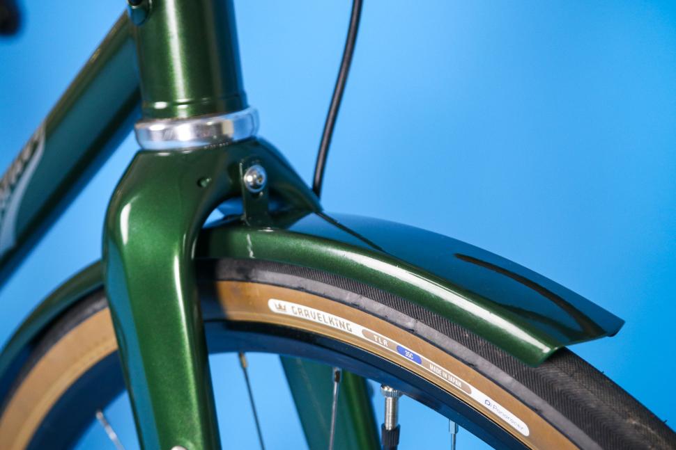 2025 Pashley Roadfinder - Shimano 105 - front mudguard.jpg