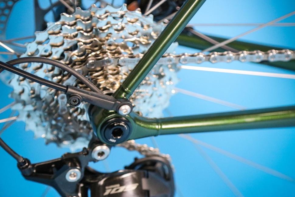2025 Pashley Roadfinder - Shimano 105 - rear drop out.jpg