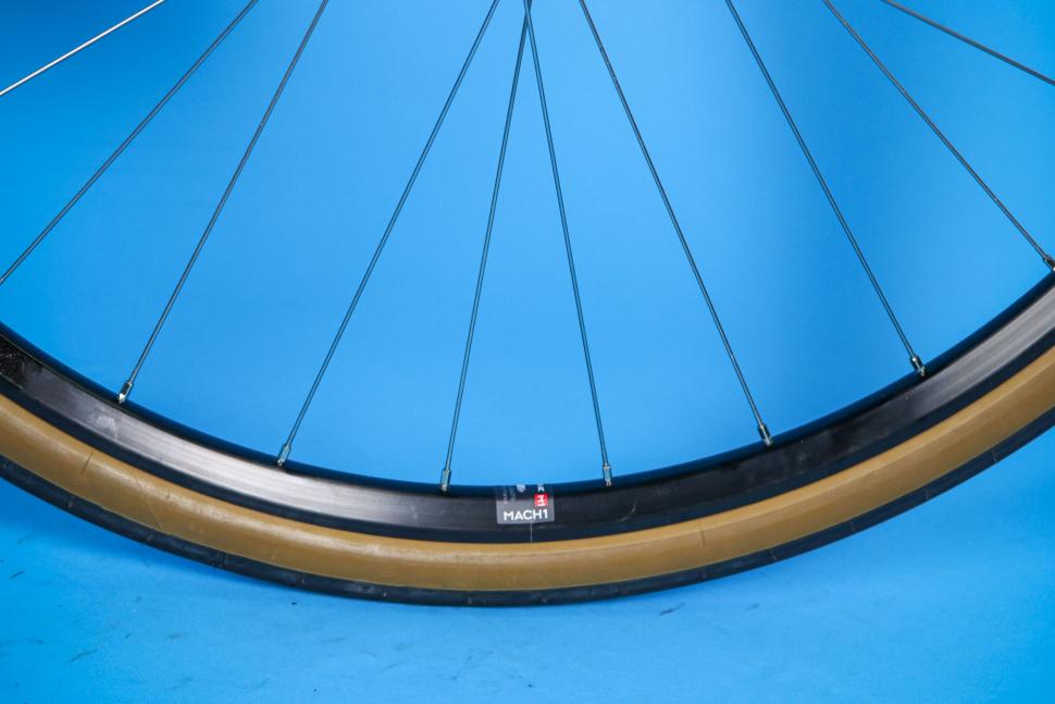 2025 Pashley Roadfinder - Shimano 105 - rim.jpg