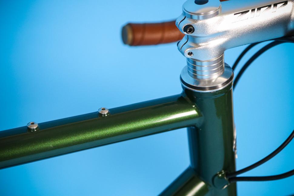 2025 Pashley Roadfinder - Shimano 105 - top tube.jpg