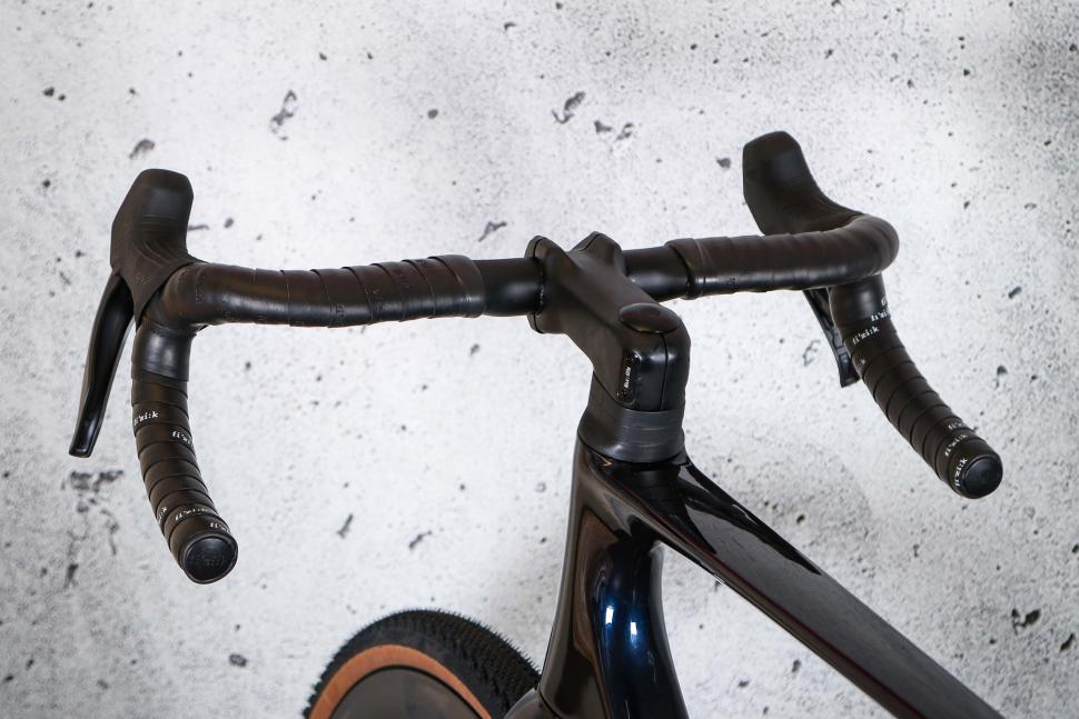 2025 Pearson On and On Gravel Race - bars 3.jpg