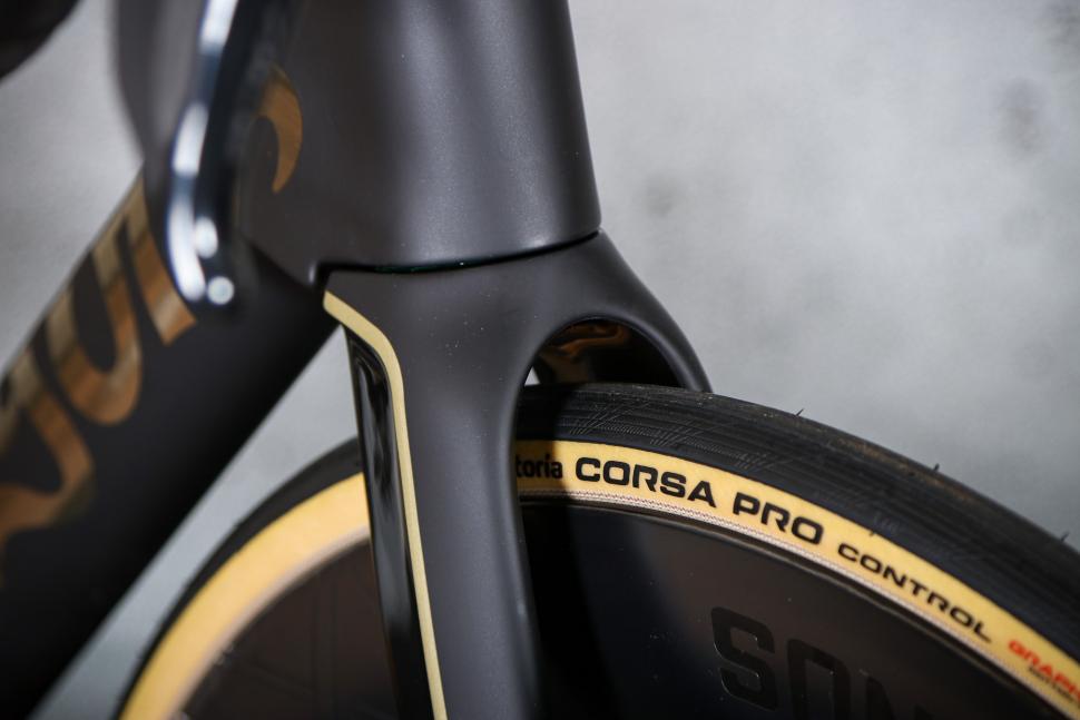 2025 Pearson Shift Dura Ace - fork clearance.jpg