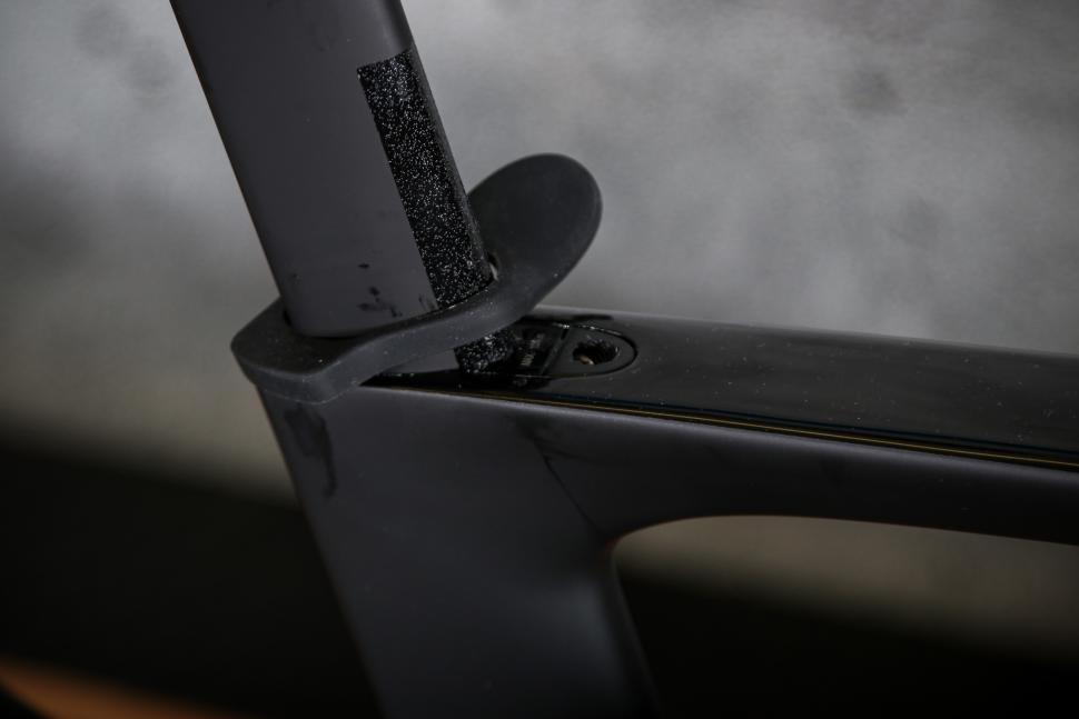 2025 Pearson Shift Dura Ace - sea tpost bolt.jpg