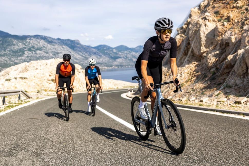 2025 Pinarello Dogma F - 1 (7)