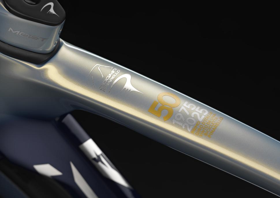 2025 Pinarello Dogma F Edizione Speciale top tube detail
