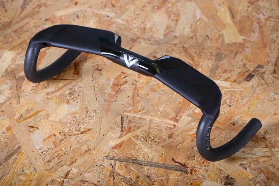 2025 Pro VIBE Aero Handlebar Carbon.jpg