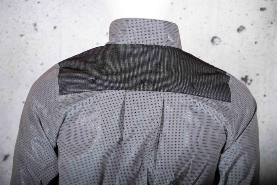 2025 Proviz Apex Men&rsquo;s 100% Reflective Cycling Jacket - shoulders.jpg