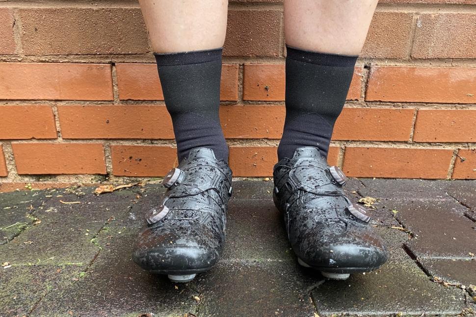 2025 Q36.5 Clima Socks Black Bulge above ankle.JPG