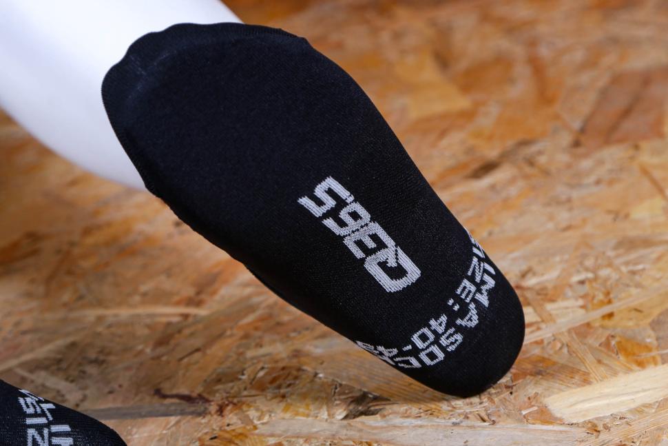 2025 Q36.5 Clima Socks Black - sole.jpg