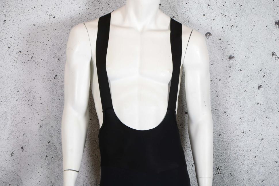 2025 Q365 Dottore Hybrid Bib Tights Black - straps front.jpg
