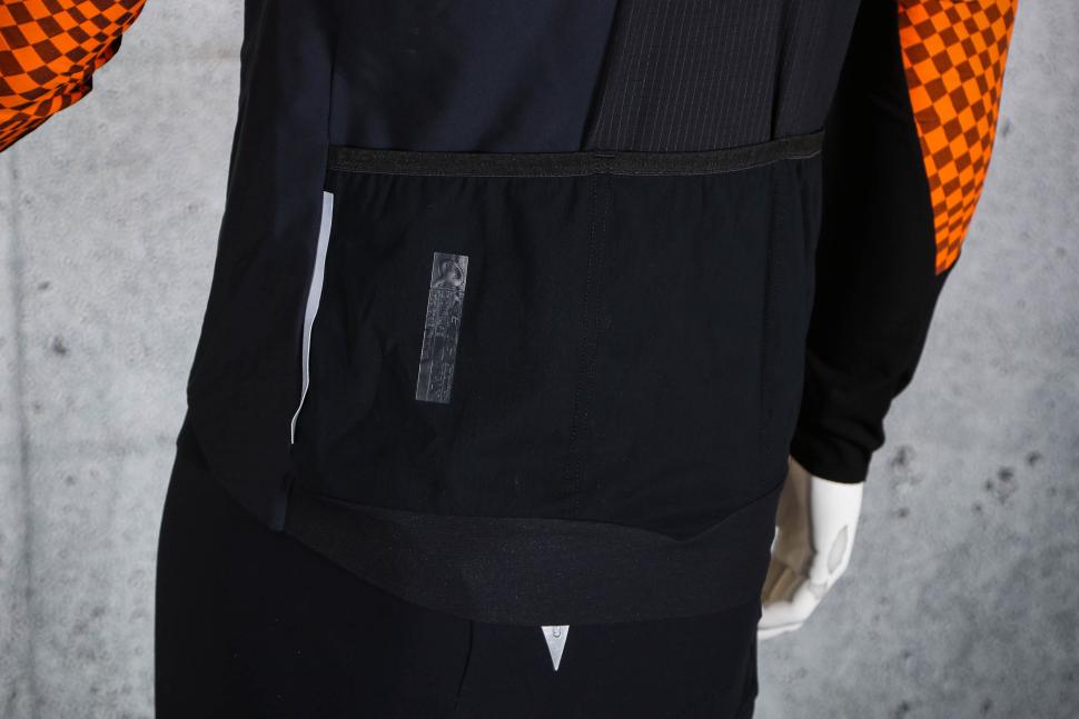 2025 Q365 Dottore Hybrid Que Long Sleeve Jersey Check Orange - pockets 2.jpg