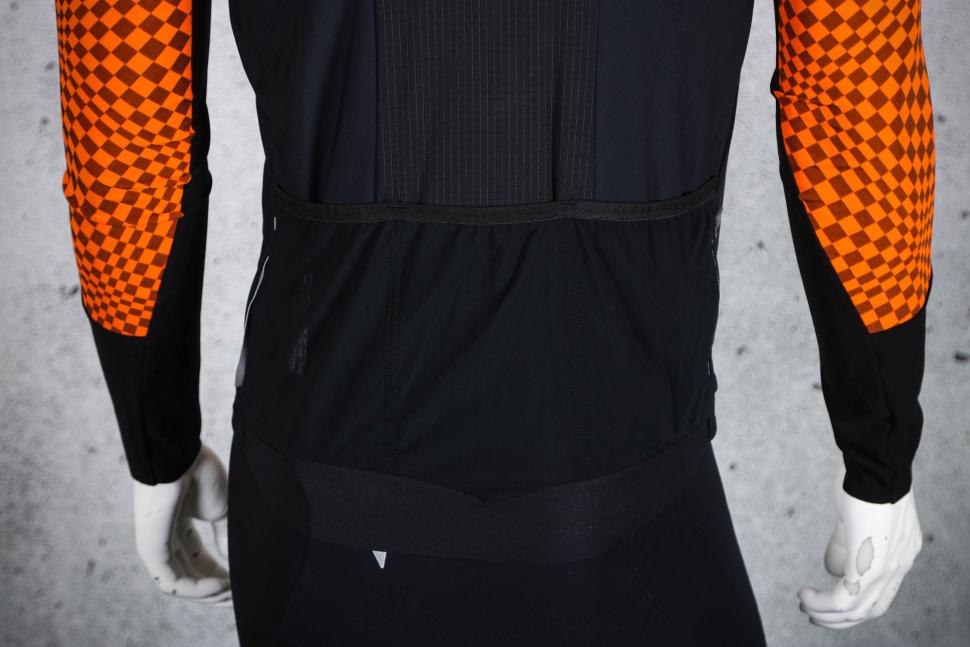 2025 Q365 Dottore Hybrid Que Long Sleeve Jersey Check Orange - pockets.jpg