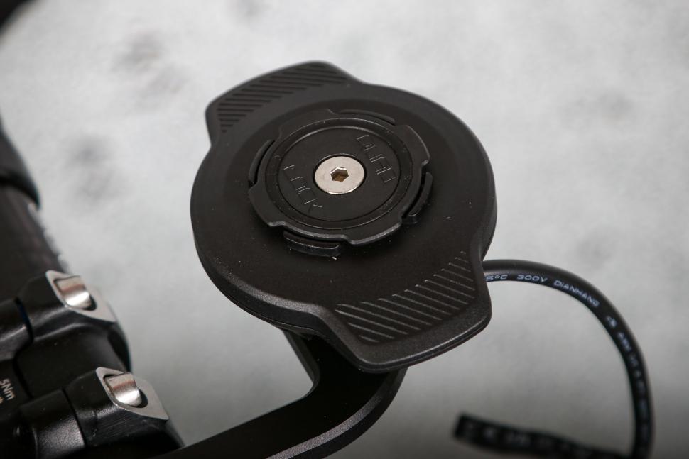2025 Quad Lock Cycle - Waterproof Wireless Charging Head - 4.jpg