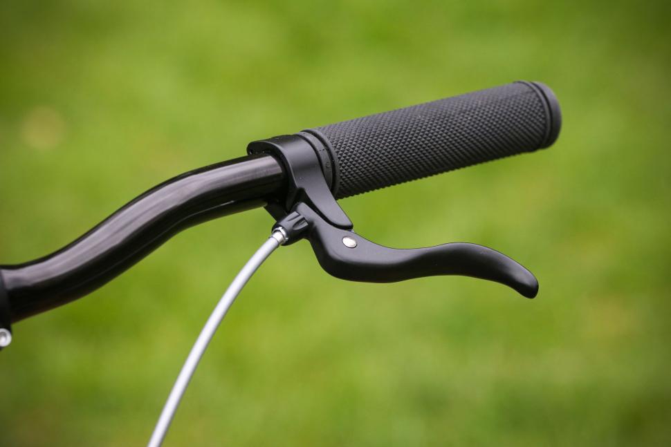 2025 Quella Varsity Imperial Classic Geared Bicycle - brake lever.jpg