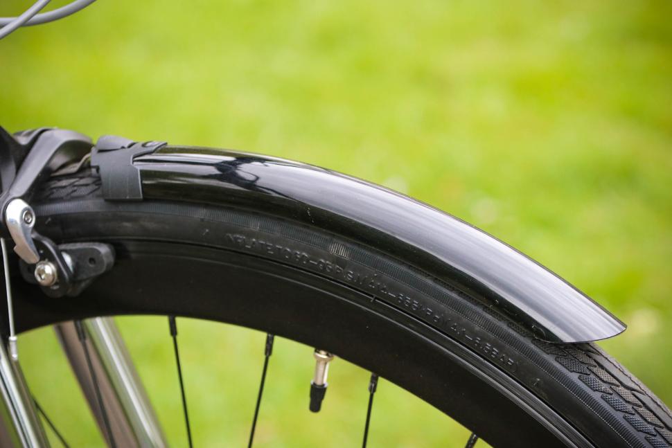 2025 Quella Varsity Imperial Classic Geared Bicycle - front guard.jpg