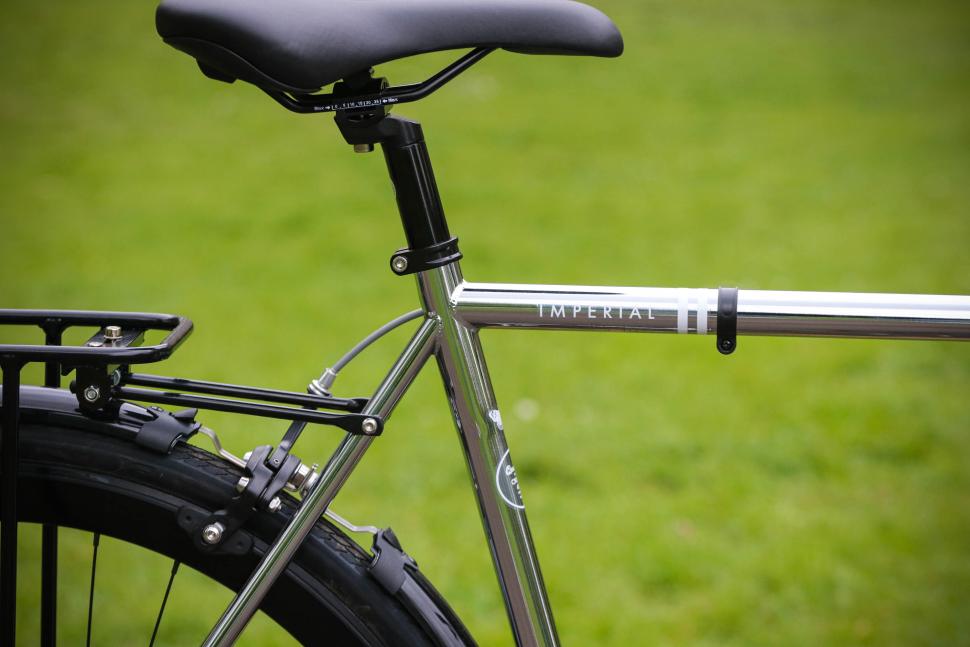 2025 Quella Varsity Imperial Classic Geared Bicycle - seat tube junction.jpg