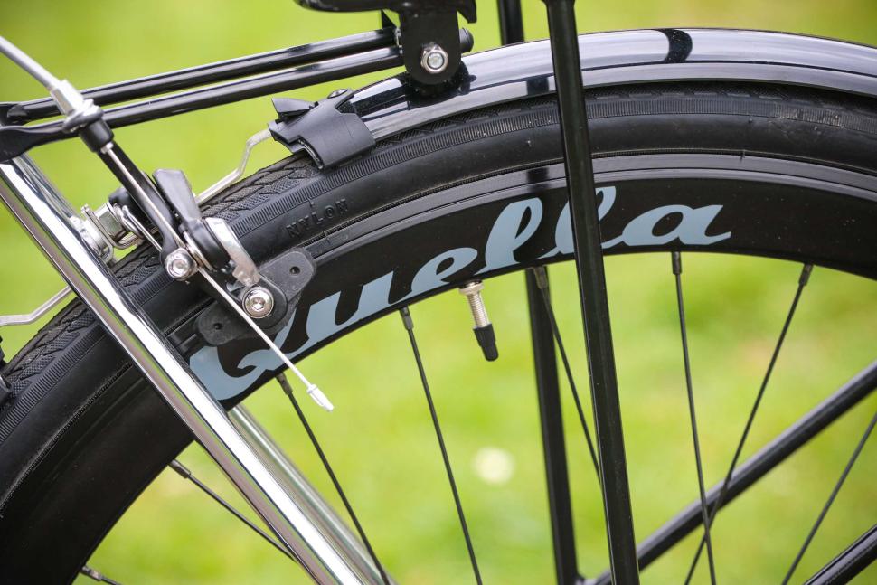 2025 Quella Varsity Imperial Classic Geared Bicycle - wheel.jpg