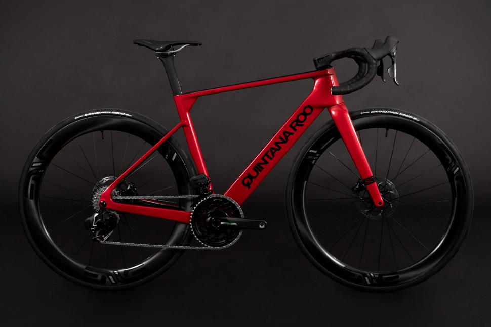 2025 Quintana Roo Service Course aero road bike