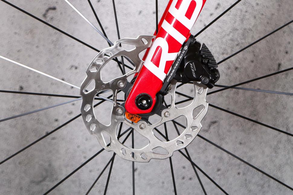 2025 Ribble Ultra-Race 105 Di2 - front disc brake.jpg