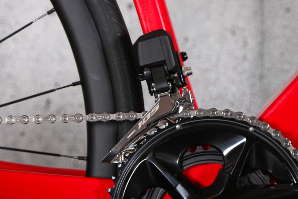 2025 Ribble Ultra-Race 105 Di2 - front mech.jpg