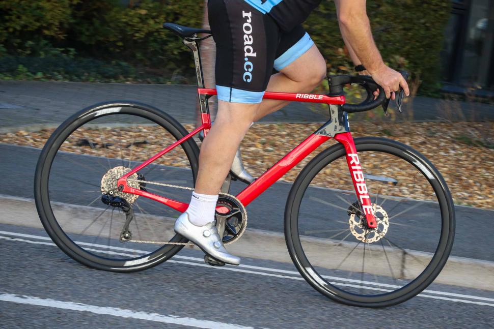 2025 Ribble Ultra-Race 105 Di2 - riding 4.jpg