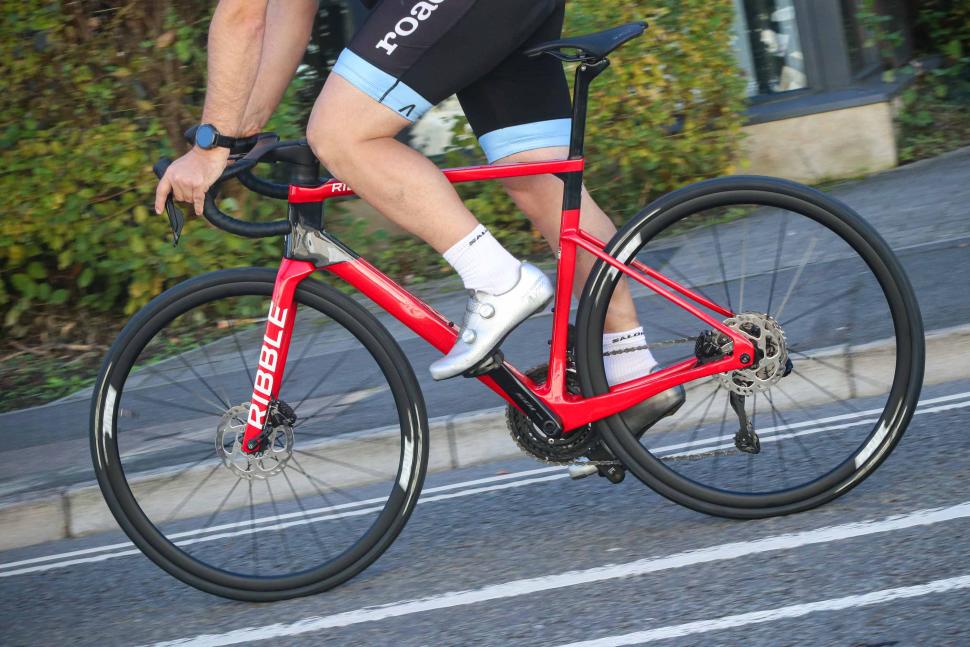2025 Ribble Ultra-Race 105 Di2 - riding 5.jpg