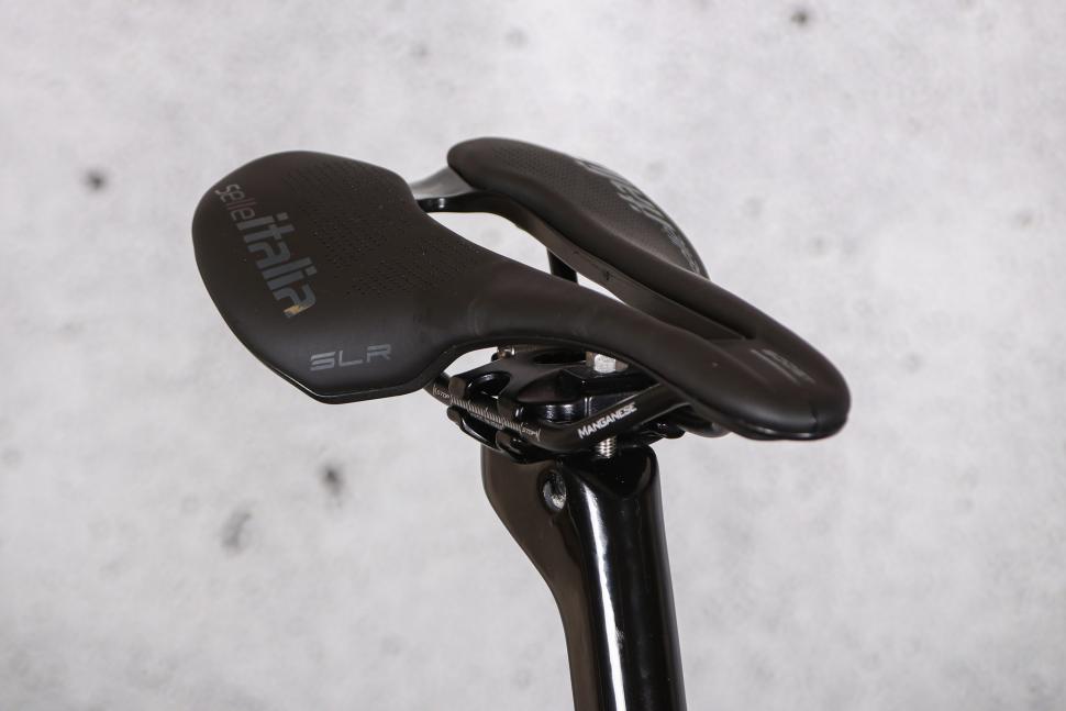 2025 Ribble Ultra-Race 105 Di2 - saddle.jpg