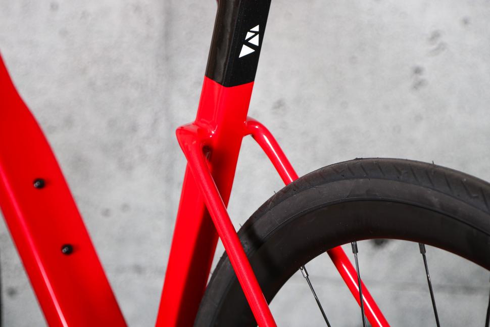 2025 Ribble Ultra-Race 105 Di2 - seat stays.jpg