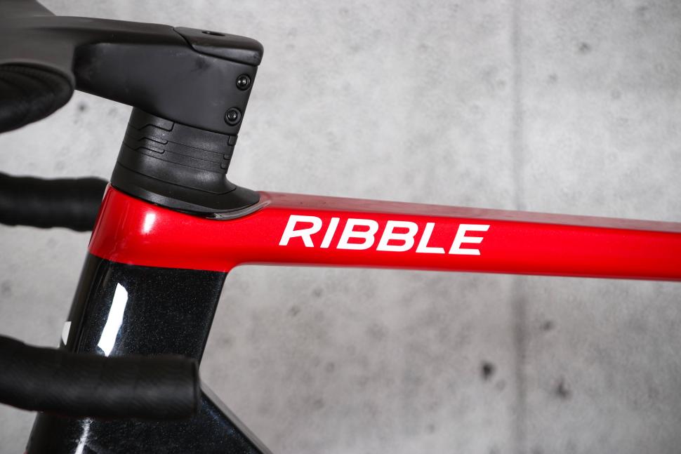 2025 Ribble Ultra-Race 105 Di2 - top tube.jpg