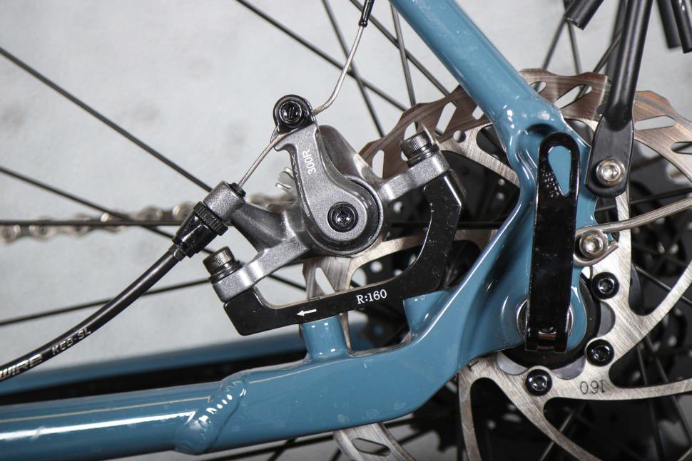 2025 Ridgeback Tour - rear disc brake 2.jpg
