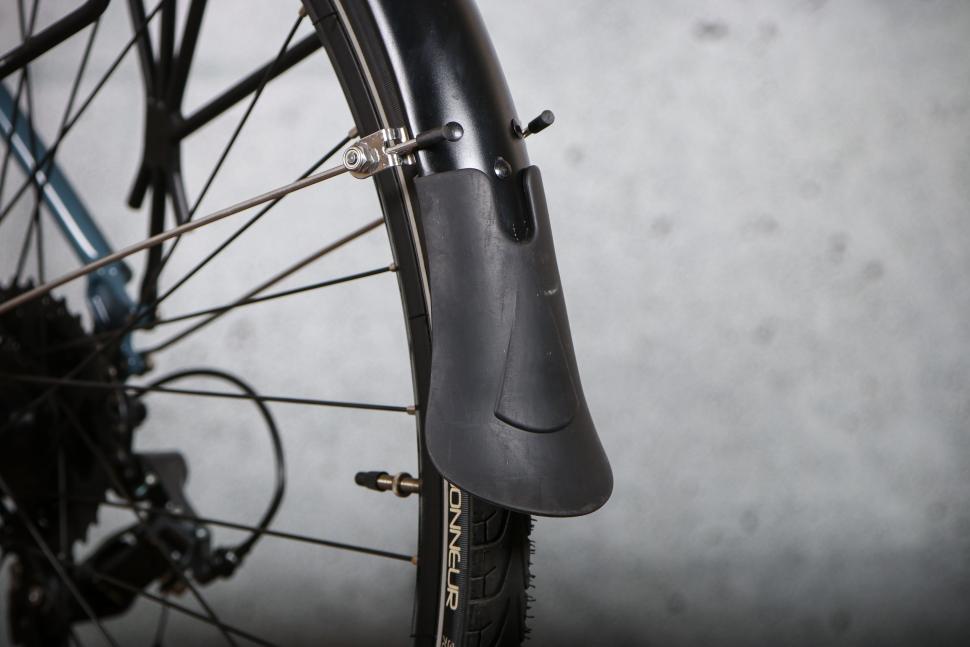 2025 Ridgeback Tour - rear mudguard flap.jpg