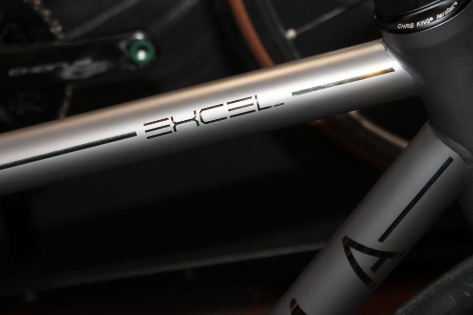 2025 Rouleur Live Enigma Excel prototype top tube - 1