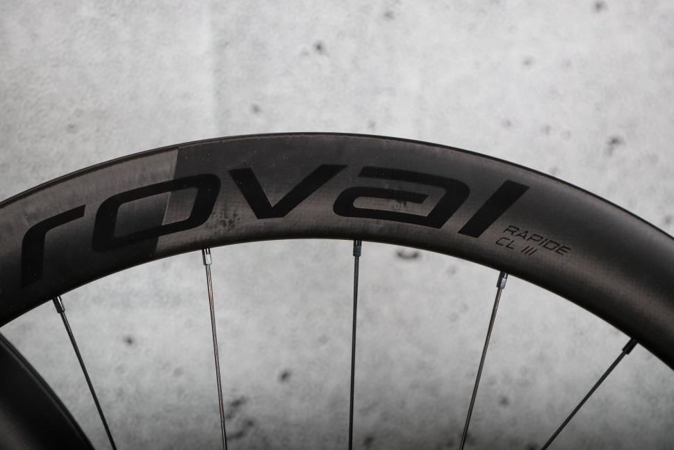 2025 Roval Rapide CL III wheelset - rim detail 1.jpg
