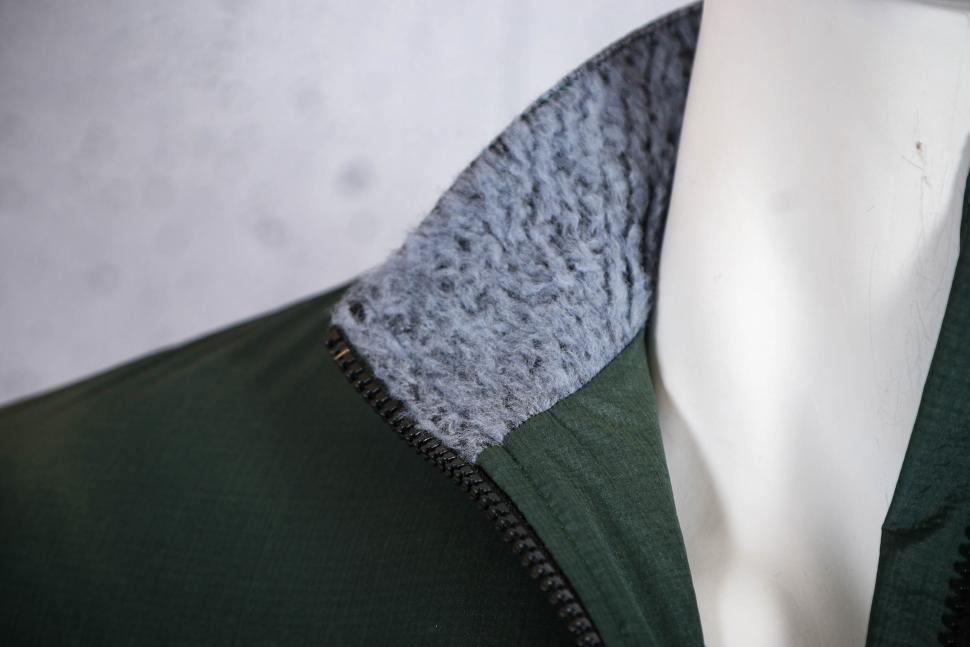 2025 Santini Alpha Insulated Jacket - collar lining.jpg