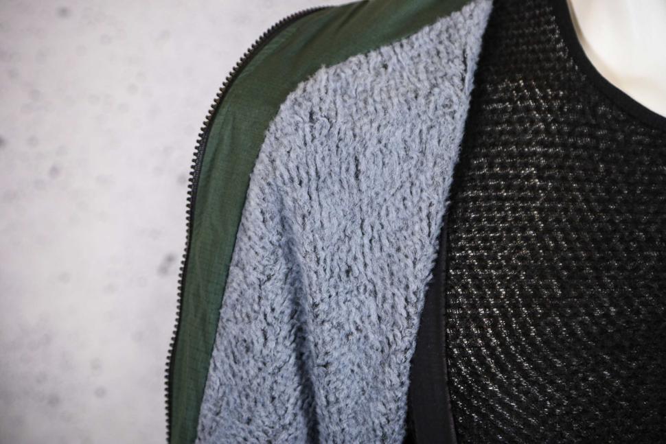 2025 Santini Alpha Insulated Jacket - lining.jpg