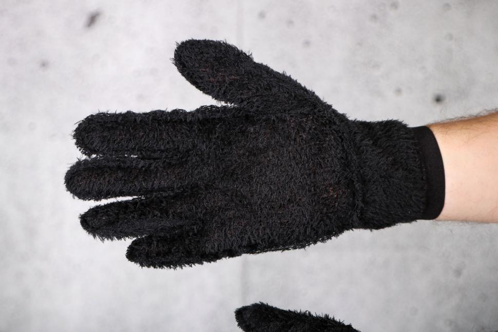 2025 Santini Alpha Under Gloves - palm.jpg